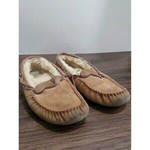 Ugg dakota slippers womens Size 8 brown Lined Suede